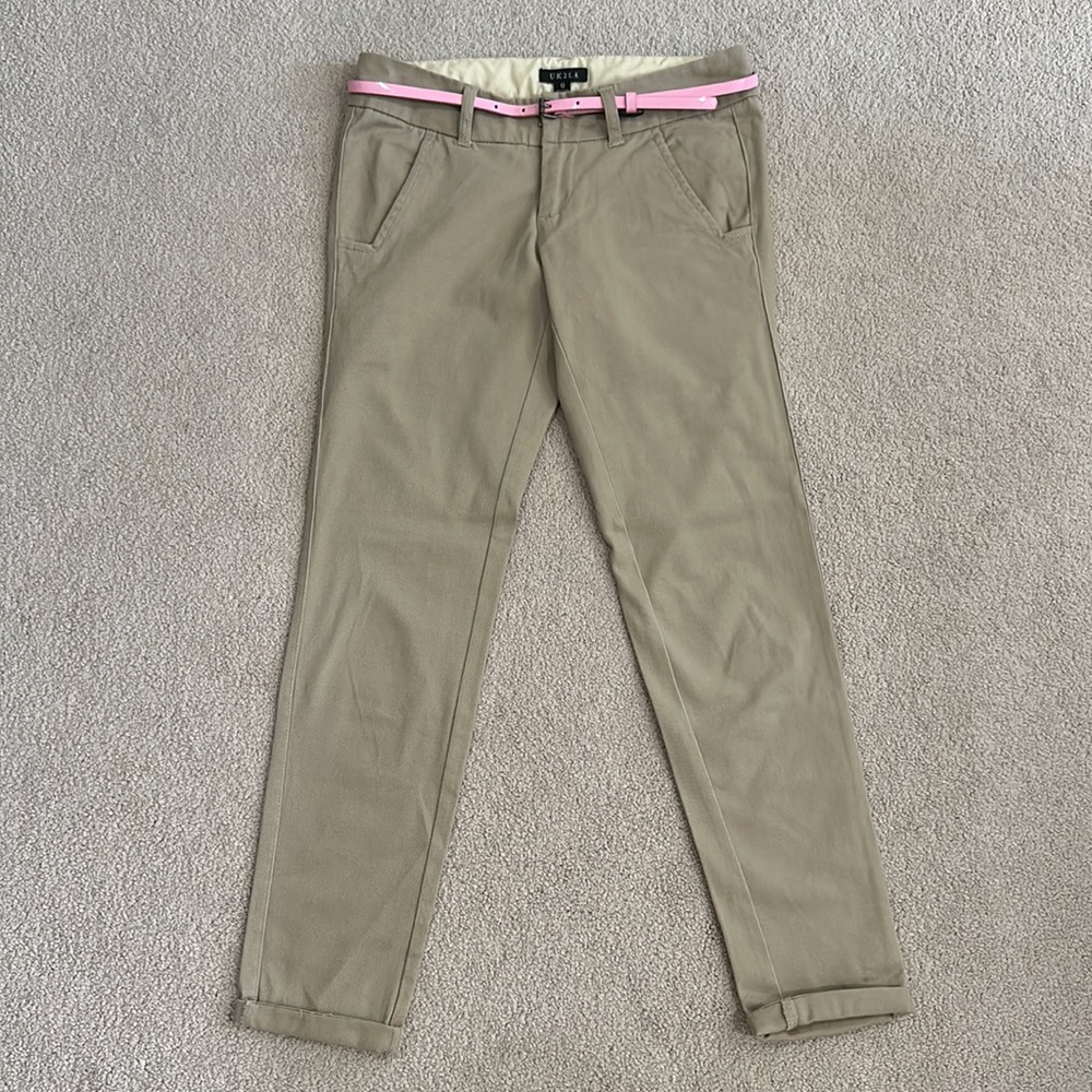 Low rise cropped pants with belt